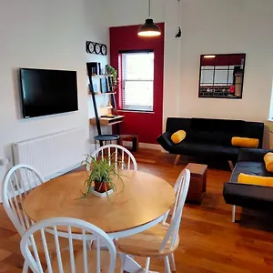  Apartment Montys Luxury In