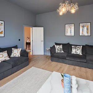  Holiday home Host & - Parkside