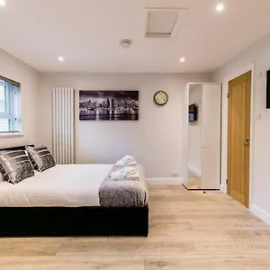 Cb1 Just Off Mill Rd, Close To Train Station - Walk To Station And Centre Apartment Cambridge (Cambridgeshire)